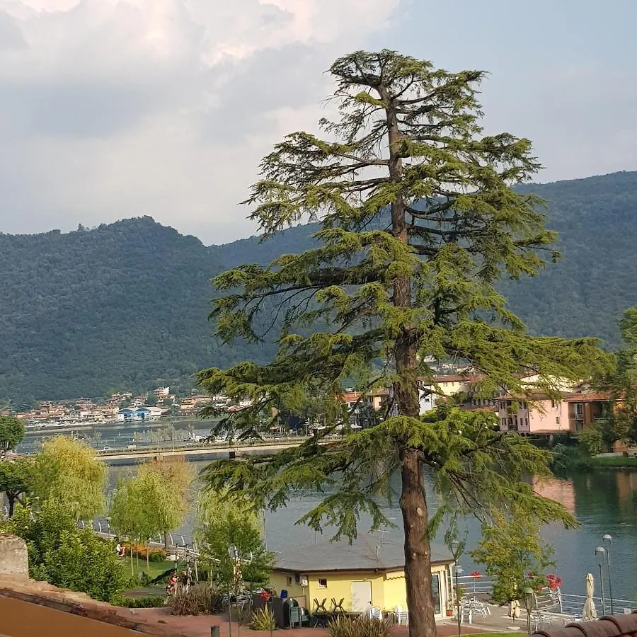 B&B I Lazzarini Sarnico Bed & Breakfast